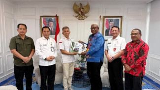 Sukses Jaga Keharmonisan, Pemkab Mimika Raih Penghargaan IHAI 2025 dari Kemendagri
