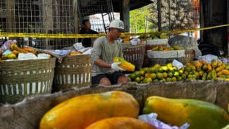 Pramono Sebut Kebakaran Pasar Induk Kramat Jati karena Korsleting Listrik