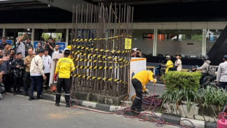 Pembongkaran Tiang Monorel Dimulai, Lalin Jalan Rasuna Said Kuningan Direkayasa