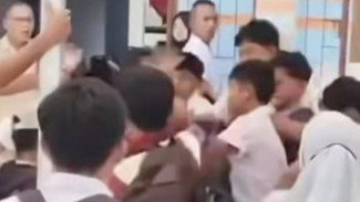 Detik-detik Guru di Jambi Dikeroyok Siswa, Berawal dari Teriakan Tak Sopan