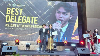 Keren! Pelajar RI William Tristan Sabet Best Delegate AYIMUN 2026 di Malaysia