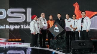 Rusdi Masse Gabung, Kombinasi Senior–Muda Jadi Andalan PSI Menuju Senayan