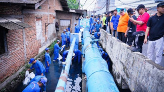 Ancaman Banjir Intai Jakpus, Pemkot Gencarkan Gerebek Lumpur