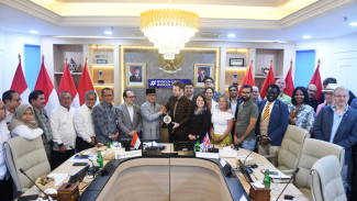 Bertemu 15 CEO dari Inggris, Mendes Yandri Bahas Listrik dan Investasi Desa