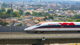 Long Weekend Imlek, Penumpang Whoosh Capai 25.700 Orang per Hari