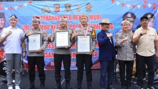 Polres Sumedang dan Bobon Santoso Masak 4.050 Cup Kolak Ubi Cilembu, Raih Rekor MURI