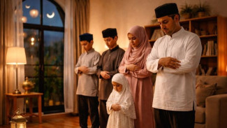 Panduan Salat Tarawih di Rumah Bersama Keluarga Tercinta Saat Ramadan