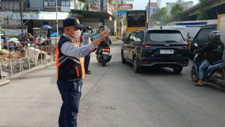 FO Latumeten Dibangun Bikin Grogol Makin Padat, Dishub Jakbar Siaga Terjunkan Petugas