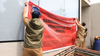Belum Kantongi Izin Serta Ganggu Warga, Arena Padel Jaksel Disidak dan Disegel!