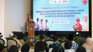 Perpusnas Salurkan 4.000 Buku untuk Sekolah Rakyat, Pertegas Komitmen Perkuat Literasi