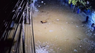 Banjir Jakarta Rendam 75 RT dan 19 Ruas Jalan