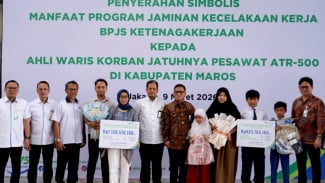 BPJS Ketenagakerjaan Serahkan Santunan Rp 1,7 M ke Ahli Waris Korban Pesawat Jatuh di Maros