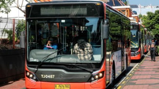 Tarif Transjabodetabek Blok M-Bandara Soetta 3 Bulan Pertama Cuma Rp 3.500