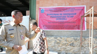 Lapangan Padel Disulap dari Izin Rumah Kos, Pemkot Jaktim Langsung Segel