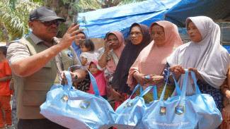 Satgas PRR Serahkan Bantuan Presiden untuk Korban Bencana Hidrometeorologi di Pidie