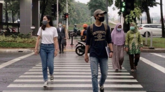 Udara Tak Sehat Sabtu Pagi Menghantui Jakarta, Warga Diimbau Pakai Masker