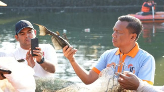 Gerakan Bersih Waduk: Jaktim Perangi Ikan Sapu-Sapu Demi Selamatkan Ekosistem