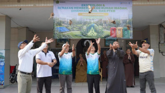 Perkuat Ekoteologi, Ditjen Bimas Buddha Semarakkan Vesakha Sananda dengan Gerakan 3R dan Bersih Vihara
