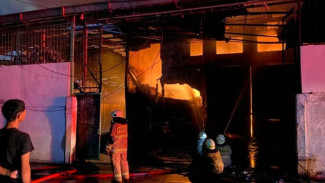 Kebakaran Hebat di Kalideres Diduga Dipicu Korsleting Listrik Gudang Freon