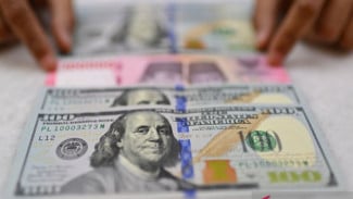 Rupiah Melemah Lagi Senin Pagi, Pengamat Sebut Dampak Kenaikan Harga Minyak Dunia