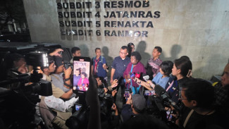 Sebut Pembuat Film Pesta Babi Penjahat, Mama Yasinta Datangi Polda Metro Jaya untuk Laporkan Dugaan Eksploitasi
