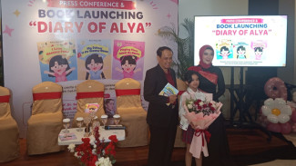 Alya, Usia 9 Tahun Luncurkan 3 Buku Berbahasa Inggris