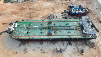 Pertamina NRE Hadirkan PLTS Pertama pada Kapal Pengangkut Minyak, Dorong Dedieselisasi Sektor Maritim