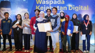 Menkomdigi Luruskan Isu Gangguan Instagram, Dorong Generasi Muda Jadi Duta Internet Sehat