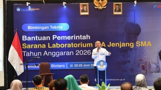 Wamen Fajar Singgung Literasi Sains, Sebut jadi Fokus Presiden Prabowo