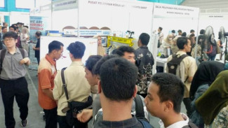 Diburu Lulusan Baru, Job Fair Jakarta Barat Jadi Tumpuan Harapan Ribuan Pencari Kerja