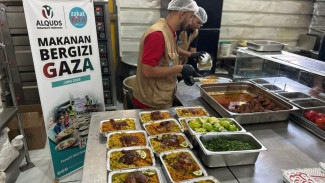 Al-Quds Volunteer Indonesia Salurkan Program Perdana Makanan Bergizi Untuk Anak Yatim di Gaza
