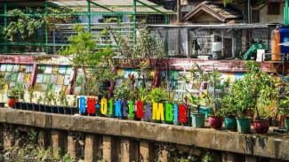 Dulu Kumuh dan Bau, Bantaran Kali Gambir Kini Hasilkan Tabungan Sampah Puluhan Juta Rupiah