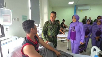 Terluka dalam Kontak Senjata, Prajurit Satgas TNI Tetap Siap Kembali ke Garis Depan