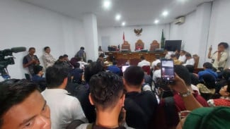 Sidang Praperadilan Febrie Adriansyah Dikawal Massa, JMKU Serukan Proses Hukum Independen