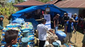 Tembus Wilayah Terisolasi, Islamic Relief Salurkan Bantuan untuk Korban Gempa NTT