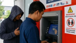 Waspada Transaksi di ATM, Jangan Asal Terima Bantuan Orang Asing agar Rekening Tak Dikuras