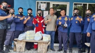 Peduli Karhutla, Anggota DPR Bambang Purwanto Salurkan Bantuan untuk Tim Satgas