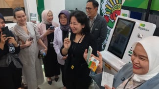 Sudah Ada ATM Emas, Nasabah Bisa Cetak Emas Batangan Instan Lewat Aplikasi Tring!