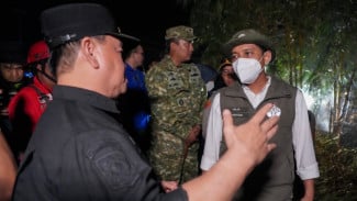 Menhut Raja Antoni Tinjau Karhutla Sampit, Pemadaman Darat dan Udara Dioptimalkan
