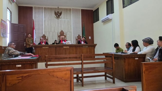 Suasana Persidangan di Pengadilan
