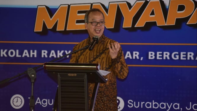 Sekretaris Jenderal Kemensos, Robben Ricco