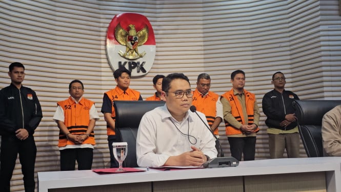 Penetapan dan Penahanan Bupati Kolaka Timur Abdul Azis