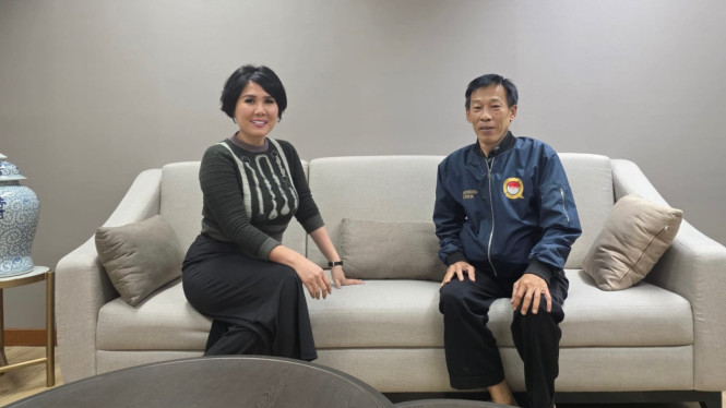 Paman Alvin Lim, Aqiu datangi kantor Natalia Rusli