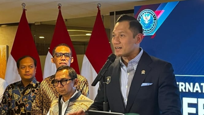 Agus Harimurti Yudhoyono (AHY)