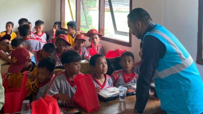 Program MBG digelar PT SBP di SD Negeri di Molawe, Sultra.