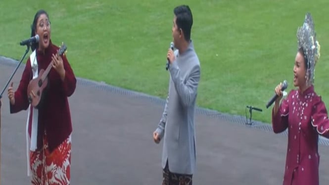 Penyanyi Endah Laras, Cakra Khan dan Rossa.