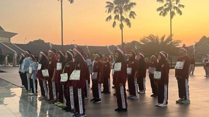 Kegiatan Lari Lintas Juang (Lalinju) SMP Labschool Ciracas.