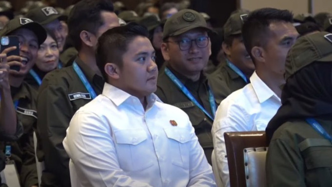 Seskab Teddy Indra Wijaya