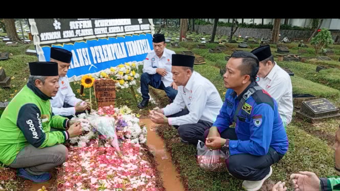 KSPSI ziarah ke makam Affan Kurniawan