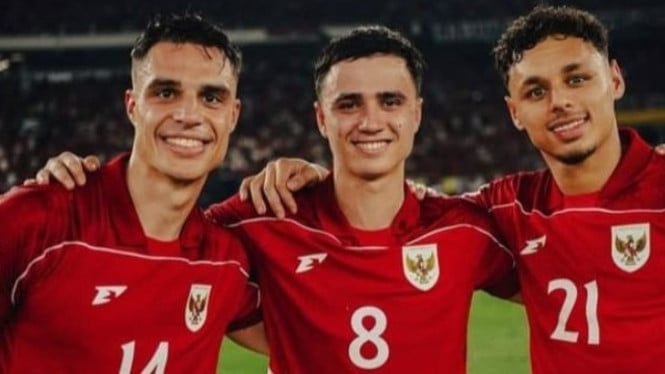 Pemain Timnas Eliano Reijnders (tengah).